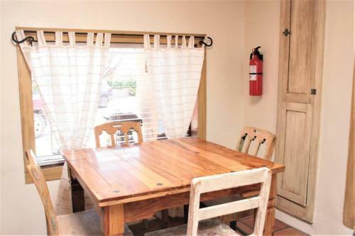 Charming Casita- Family Getaway