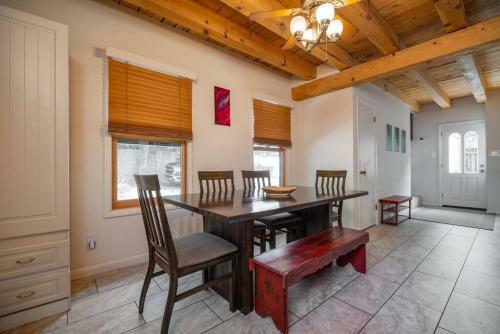Diego Getaway- Courtyard - 3br & Office