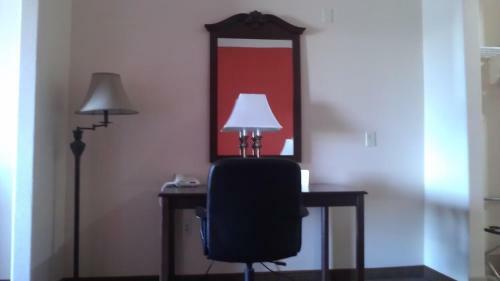 Motel Robinson Inn And Suites