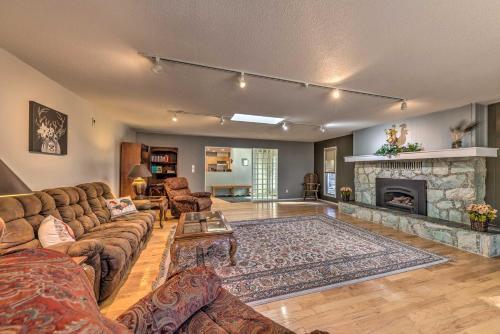 Ruidoso Getaway With Deck - 16 Mi To Ski Apache