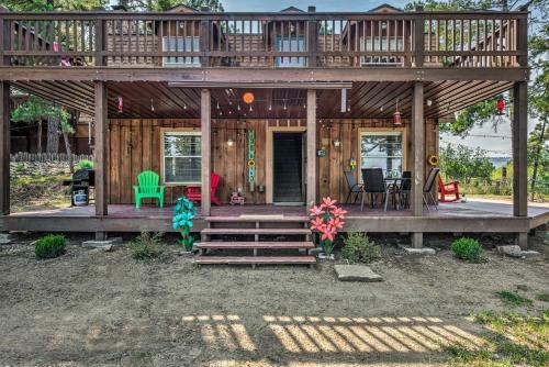 Cheery Ruidoso Cabin With Valley-view Balcony