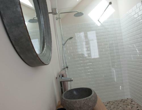Hostal Chambres Chez L'habitant Capucine