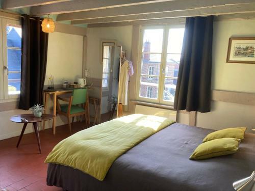 Hostal Chambres Chez L'habitant Capucine