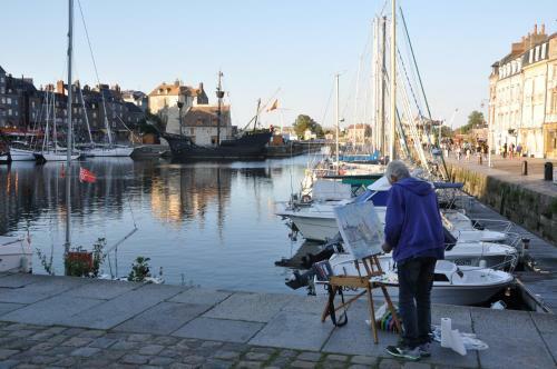 Hostal Chambres Chez L'habitant Capucine