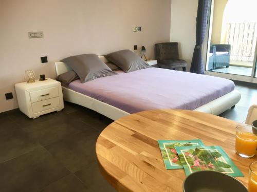Apartamento Studio Neuf Le Port/plage D?hy�res