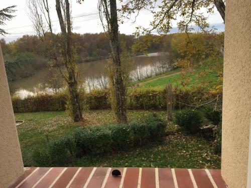 Maison Du Bord De L?�tang