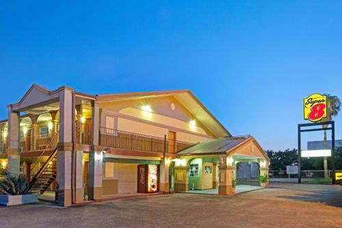 Motel Super 8 La Marque