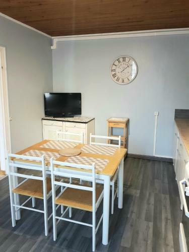 De L'espace � Petit Prix