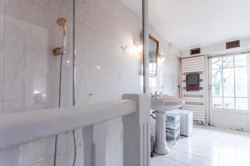 Villa Maison Campagnarde Avec Vue Sur Vall�e � 30 Min de La Tour Eiffel