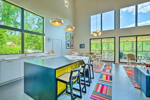 Luxe And Modern Home 30mi To Saratoga Springs!
