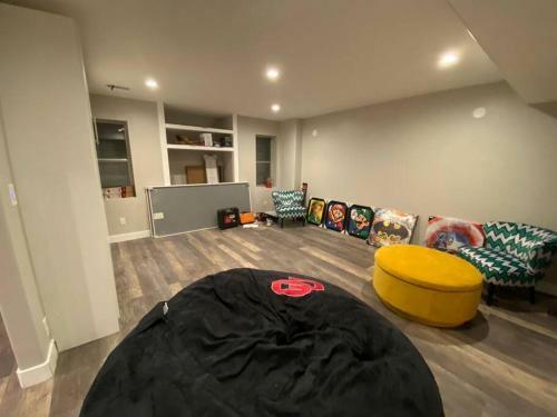 Villa Relax Or Play! Close To Everything; Sleeps 11.
