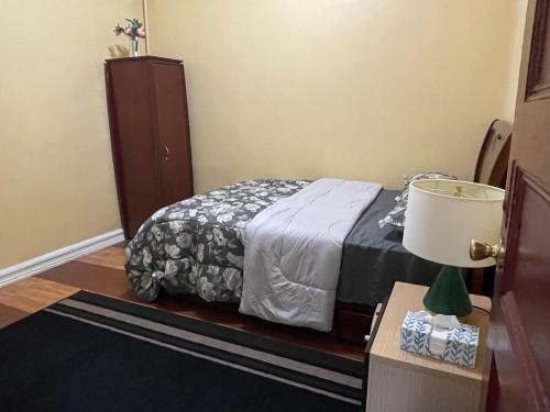 Apartment For 6 Guests Near Subway