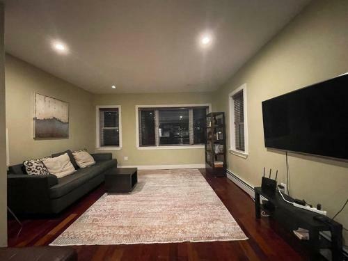 Bright And Spacious 2 Bed Apartment In Brooklyn,ny