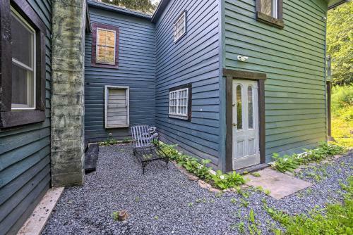 Spacious Durham Home With Separate Living Areas