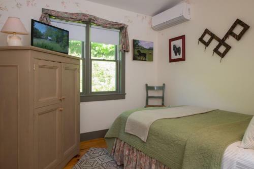 Bed & Breakfast Inn At Silver Maple Farm