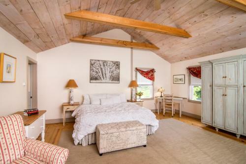 Bed & Breakfast Inn At Silver Maple Farm