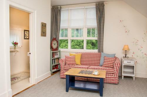 Bed & Breakfast Inn At Silver Maple Farm