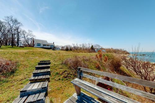 North Fork Waterfront Gem