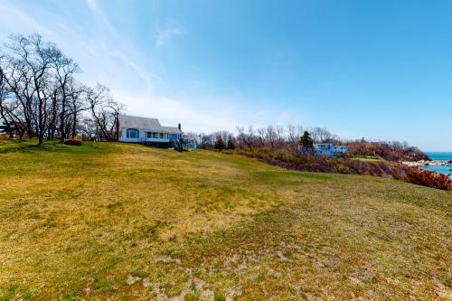 North Fork Waterfront Gem