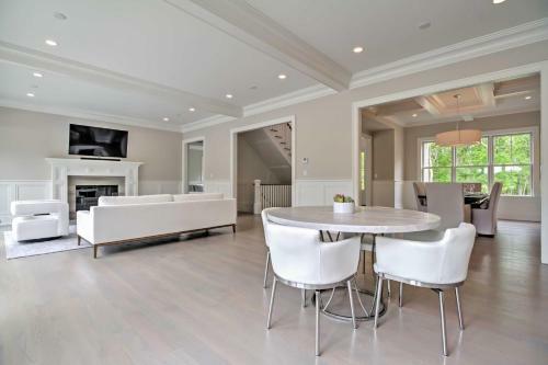 Luxury East Hampton Home With Private Saltwater Pool!