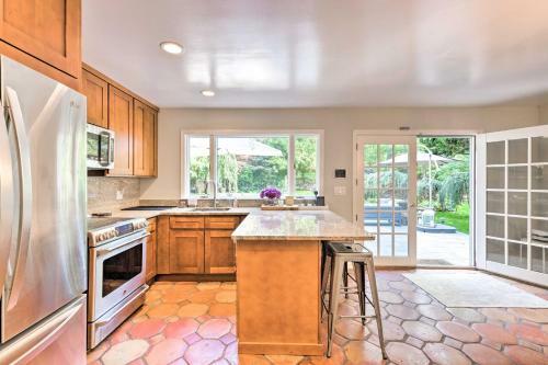 Home In Historic Art District Poolside Oasis