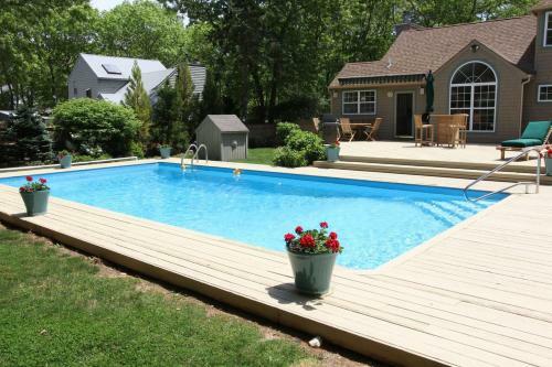 Villa Baloch- W/ Sparkling Heated Pool