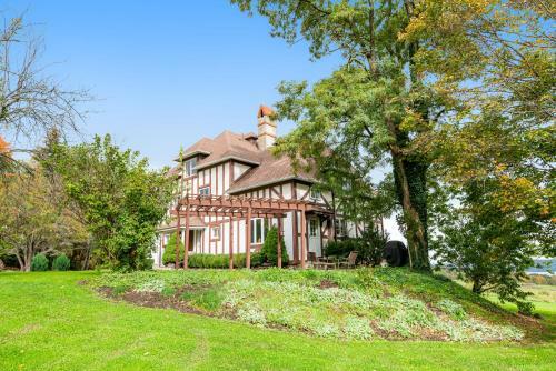 The Manor House