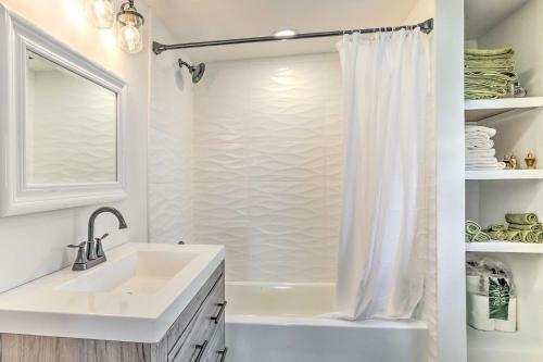 Idyllic Home On The Hudson Updated Interior!