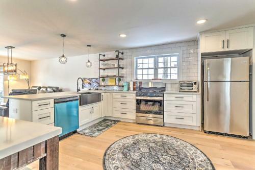 Idyllic Home On The Hudson Updated Interior!