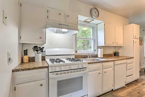Spacious Sullivan County House With Fire Pit