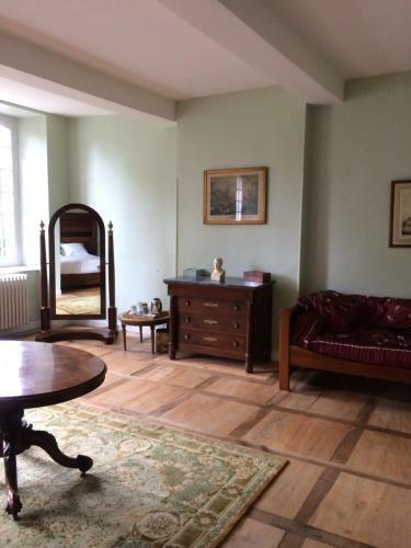 Bed & Breakfast Chateau Du Val Larbont