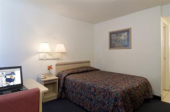 Motel Americas Best Value Inn And Suites Groves