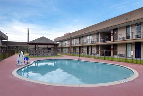 Motel Airport Inn