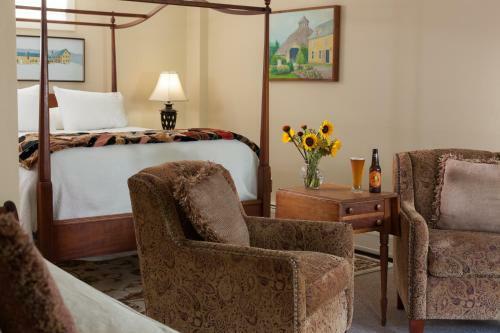 Bed & Breakfast Inn At The Round Barn Farm