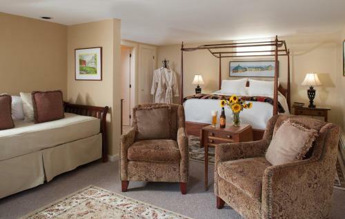 Bed & Breakfast Inn At The Round Barn Farm
