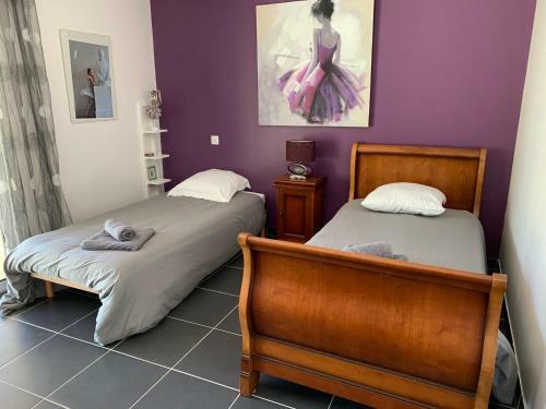 Maison Avec Piscine Au C?ur de La For�t