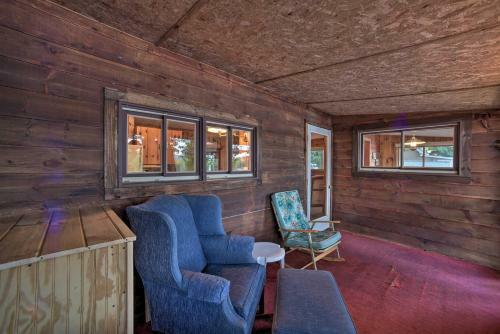 Riverfront Escape With Dock, 19 Mi To Saratoga!