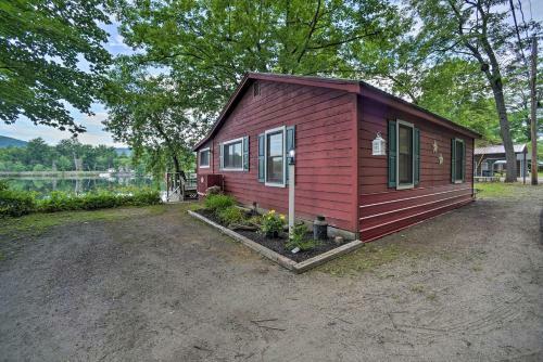 Riverfront Escape With Dock, 19 Mi To Saratoga!