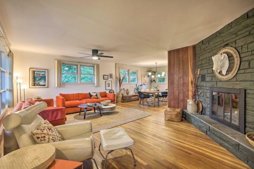 Casabison Lake Katrine Home With Fire Pit!
