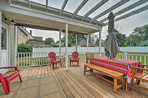 Charming Buffalo Home With Private Yard And Deck!