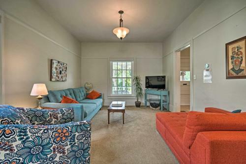 Charming Buffalo Home With Private Yard And Deck!