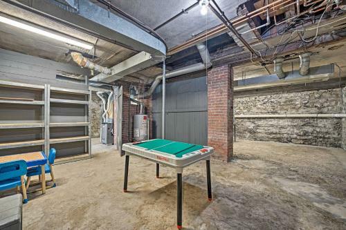 Charming Buffalo Home With Private Yard And Deck!