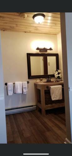 The Snowshoe Lodge