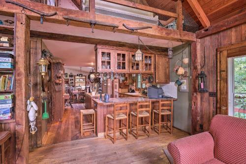 Serene Lodi Escape With Deck Boat, Hike And Sip!