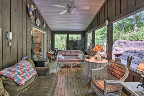Serene Lodi Escape With Deck Boat, Hike And Sip!