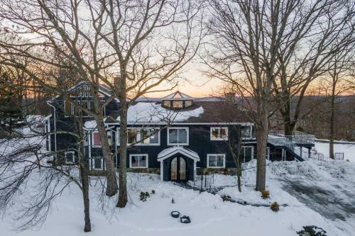 Sunset Manor