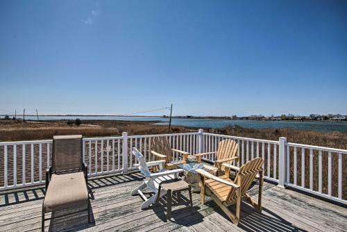 Waterfront Home With Large Deck And Dock On Narrow Bay