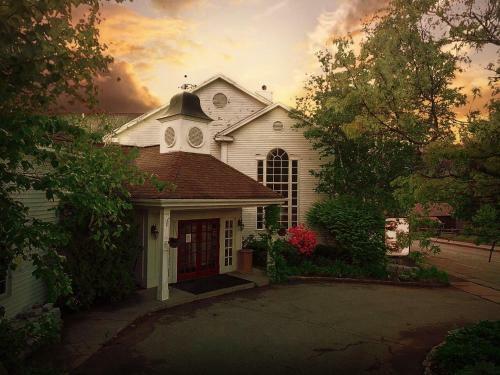 Hotel Phoenix Inn Resort