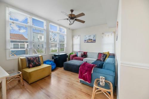 Large Group Friendly Beach House Steps From Village And Ocean