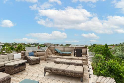 Vacationer's Dream By The Sea